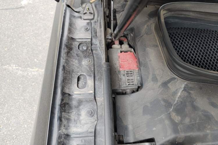 Used Mercedes-Benz GLE-Class 2017 GLE 400 4MATIC Engine Bay Right