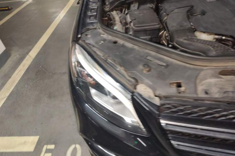 Used Mercedes-Benz GLE-Class  Engine Bay Right