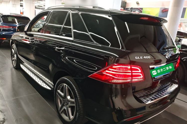 Used Mercedes-Benz GLE-Class 2017 GLE 400 4MATIC Exterior 2