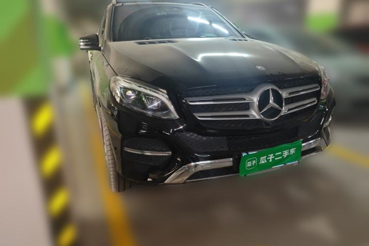 Used Mercedes-Benz GLE-Class 2017 GLE 400 4MATIC Front Right 45 Deg