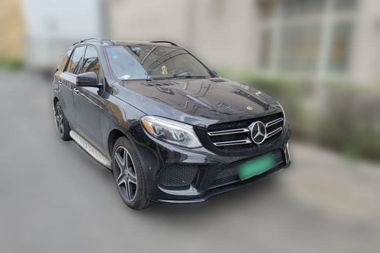 Used Mercedes-Benz GLE-Class 2017 GLE 400 4MATIC Front Right 45 Deg