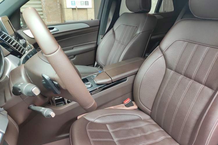 Used Mercedes-Benz GLE-Class 2017 GLE 400 4MATIC Middle East version Left Front Seat
