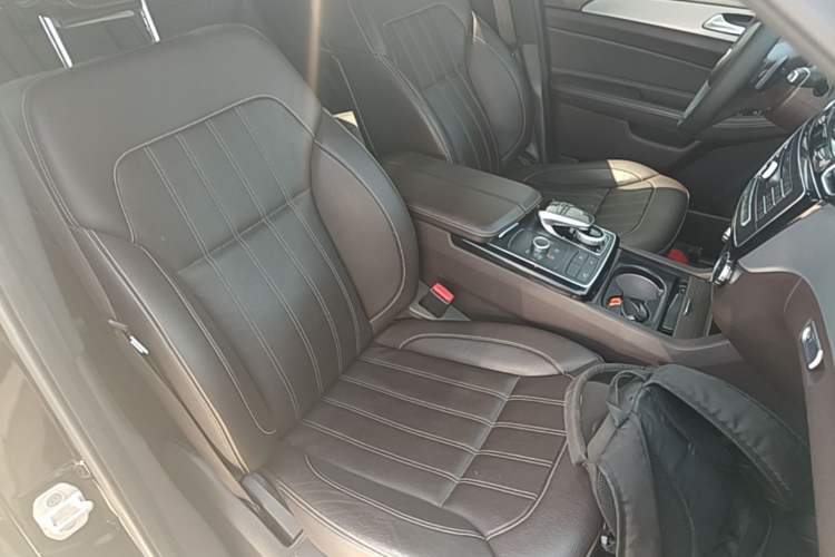 Used Mercedes-Benz GLE-Class 2017 GLE 400 4MATIC Right Front Seat
