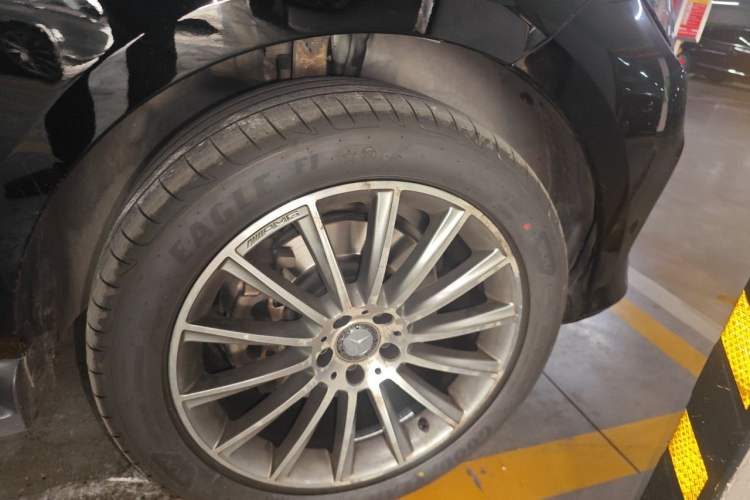 Used Mercedes-Benz GLE-Class 2017 GLE 400 4MATIC Right Front Wheel Hub