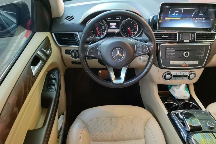 Used Mercedes-Benz GLE-Class 2017 GLE 320 4MATIC Luxury Model Steering Wheel