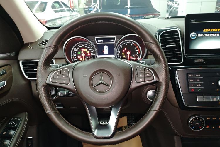 Used Mercedes-Benz GLE-Class 2017 GLE 400 4MATIC Steering Wheel