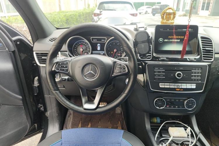 Used Mercedes-Benz GLE-Class 2017 GLE 400 4MATIC Steering Wheel
