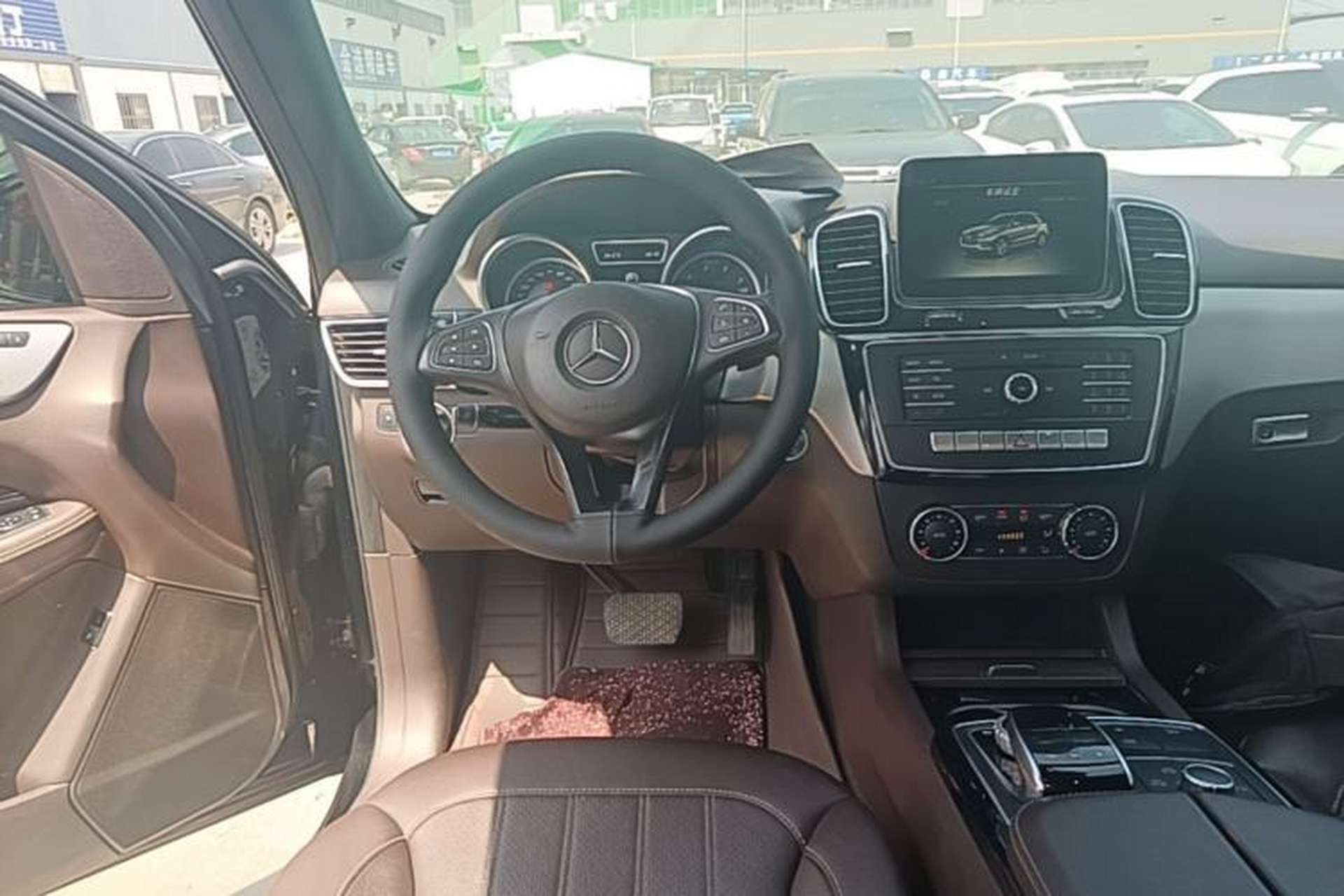 Used Mercedes-Benz GLE-Class 2017 GLE 400 4MATIC Steering Wheel