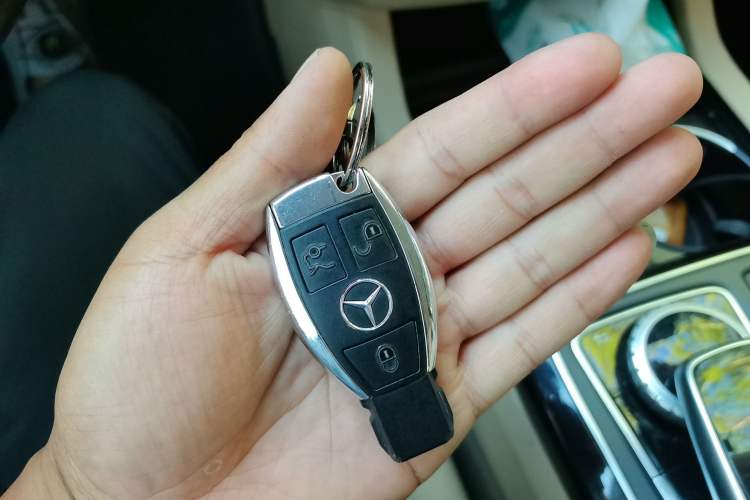 Used Mercedes-Benz GLE-Class 2017 GLE 320 4MATIC Luxury Model Vehicle Key