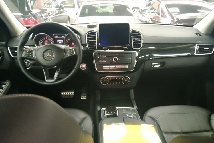 Used Mercedes-Benz GLE-Class 2017 GLE 400 4MATIC Center Console