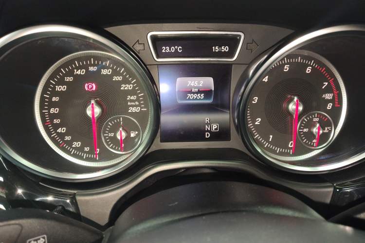 Used Mercedes-Benz GLE-Class 2017 GLE 400 4MATIC Instrument Cluster