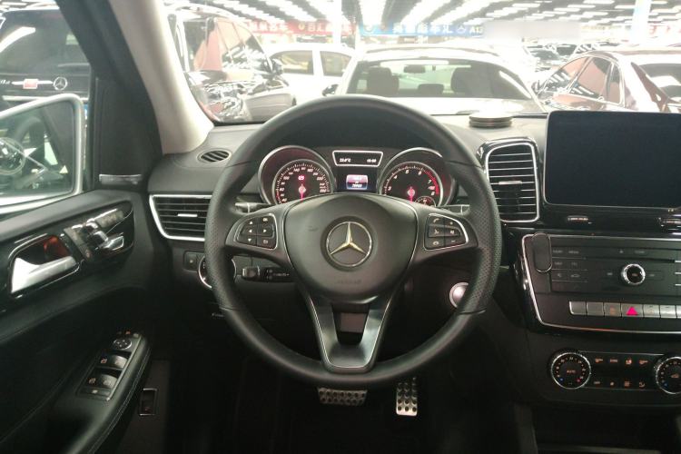 Used Mercedes-Benz GLE-Class 2017 GLE 400 4MATIC Steering Wheel