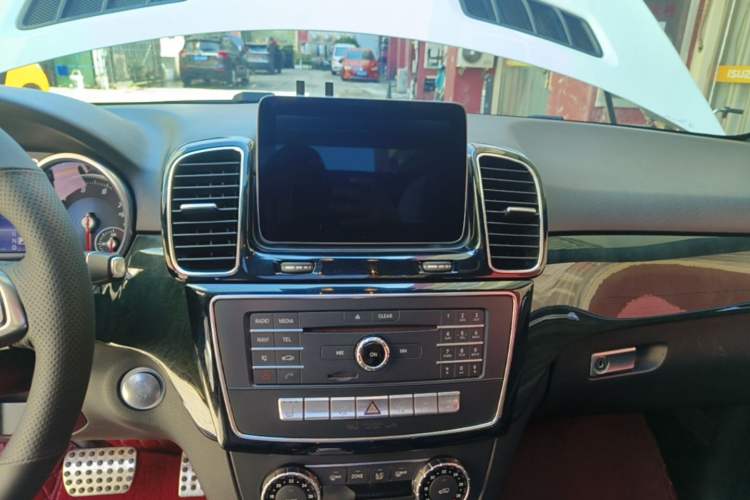Used Mercedes-Benz GLE-Class 2017 GLE 320 4MATIC Dynamic Model Audio And AC Panel