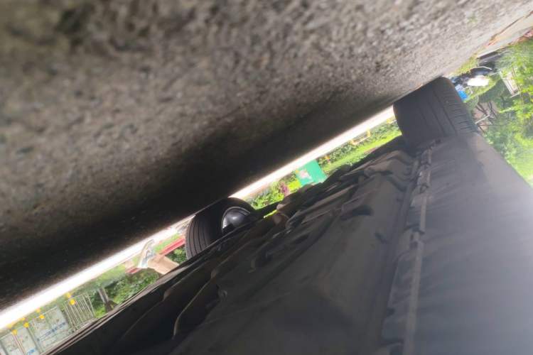 Used Mercedes-Benz GLE-Class  Chassis Front Right