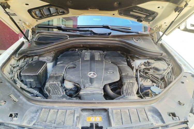 Used Mercedes-Benz GLE-Class 2017 GLE 320 4MATIC Dynamic Model Engine Bay