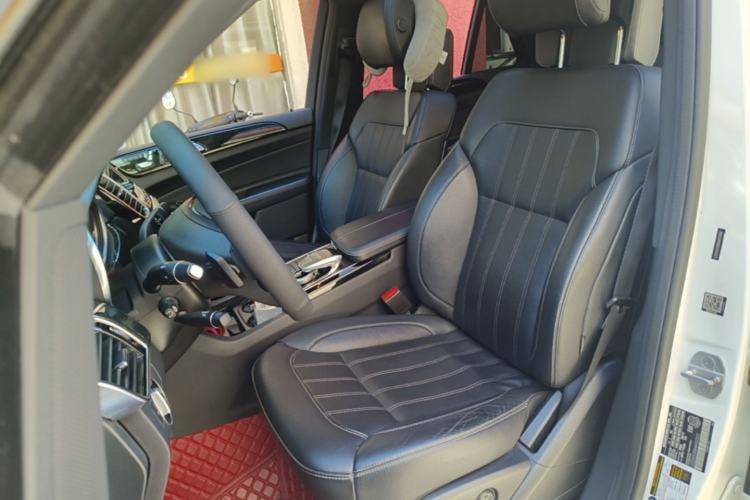 Used Mercedes-Benz GLE-Class 2017 GLE 320 4MATIC Dynamic Model Left Front Seat