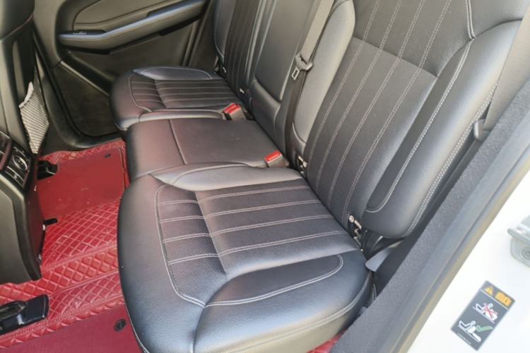 Used Mercedes-Benz GLE-Class 2017 GLE 320 4MATIC Dynamic Model Left Rear Seat