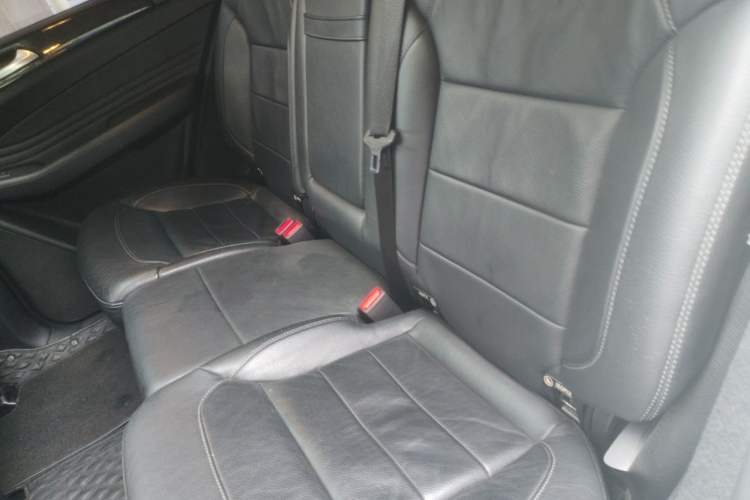 Used Mercedes-Benz GLE-Class  Left Rear Seat