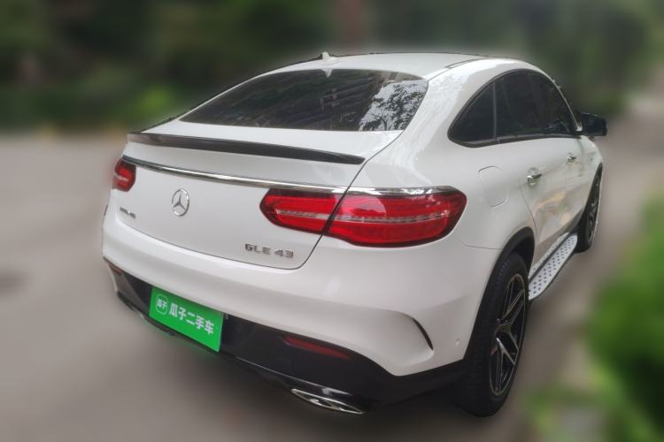Used Mercedes-Benz GLE-Class  Rear Right 45 Deg