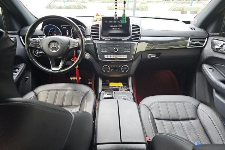 Used Mercedes-Benz GLE-Class 2018 GLE 400 4MATIC U.S. specification Center Console