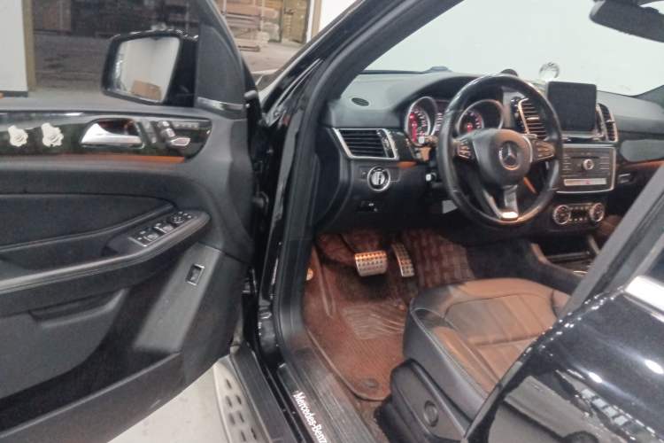 Used Mercedes-Benz GLE-Class 2018 GLE 400 4MATIC Driver Seat