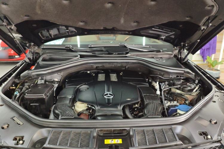 Used Mercedes-Benz GLE-Class 2018 GLE 400 4MATIC Engine Bay