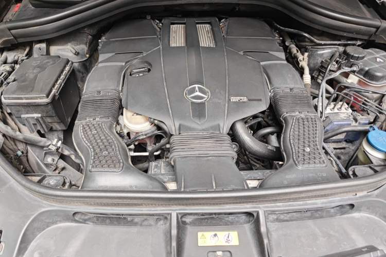 Used Mercedes-Benz GLE-Class  Engine Bay