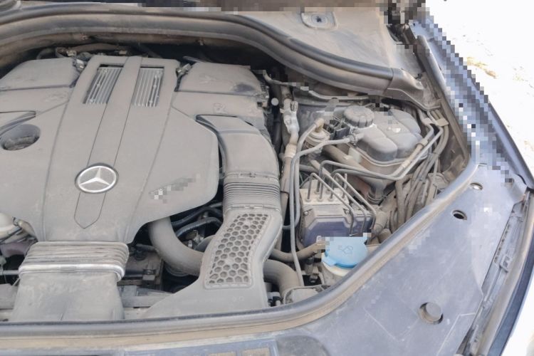 Used Mercedes-Benz GLE-Class 2018 GLE 400 4MATIC U.S. specification Engine Bay Left