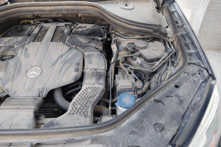 Used Mercedes-Benz GLE-Class 2018 GLE 320 4MATIC Dynamic Edition Collector's Edition Engine Bay Left