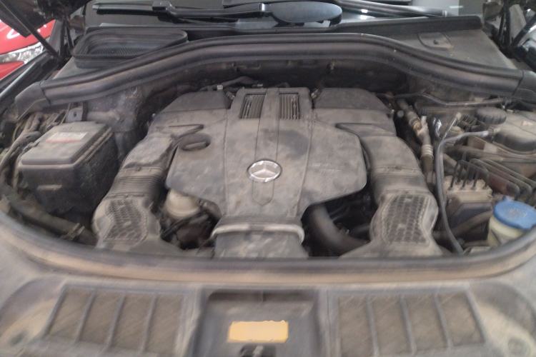 Used Mercedes-Benz GLE-Class 2018 GLE 400 4MATIC U.S. specification Engine Bay