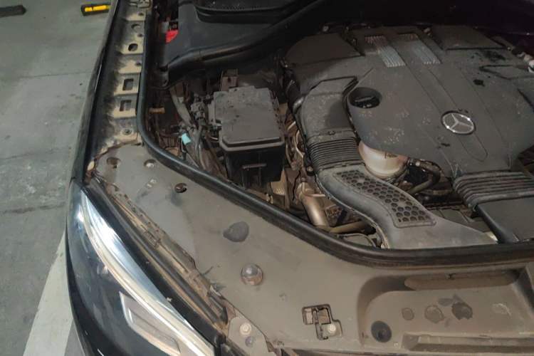Used Mercedes-Benz GLE-Class 2018 GLE 320 4MATIC Dynamic Edition Collector's Edition Engine Bay Right