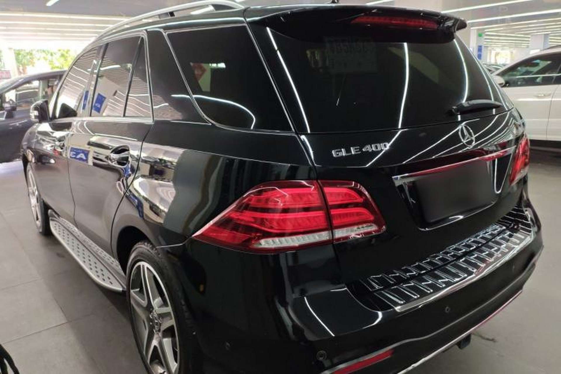 Used Mercedes-Benz GLE-Class 2018 GLE 400 4MATIC Exterior 2