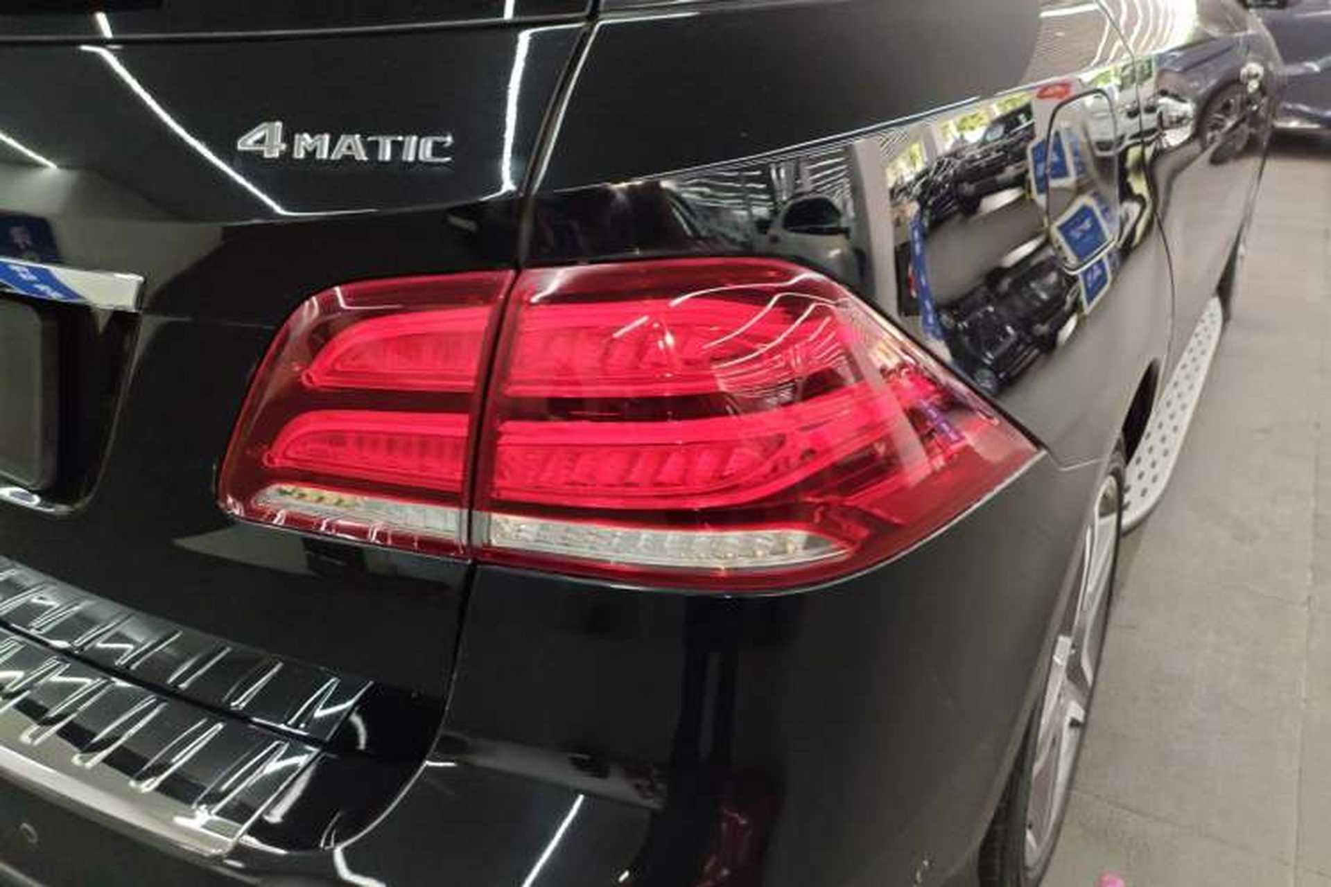 Used Mercedes-Benz GLE-Class 2018 GLE 400 4MATIC Exterior 3