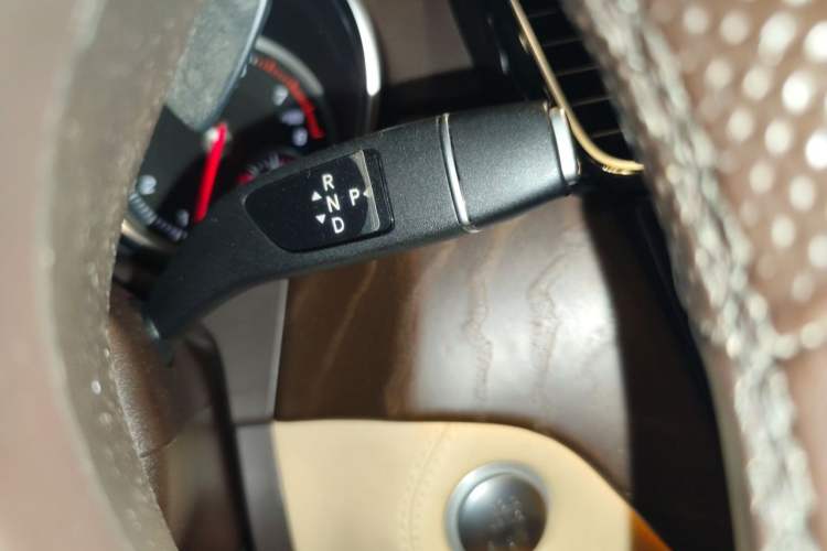 Used Mercedes-Benz GLE-Class 2018 GLE 400 4MATIC U.S. specification Gear Lever