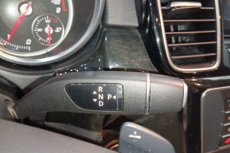 Used Mercedes-Benz GLE-Class 2018 GLE 400 4MATIC Gear Lever