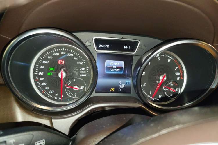 Used Mercedes-Benz GLE-Class 2018 GLE 400 4MATIC U.S. specification Instrument Cluster