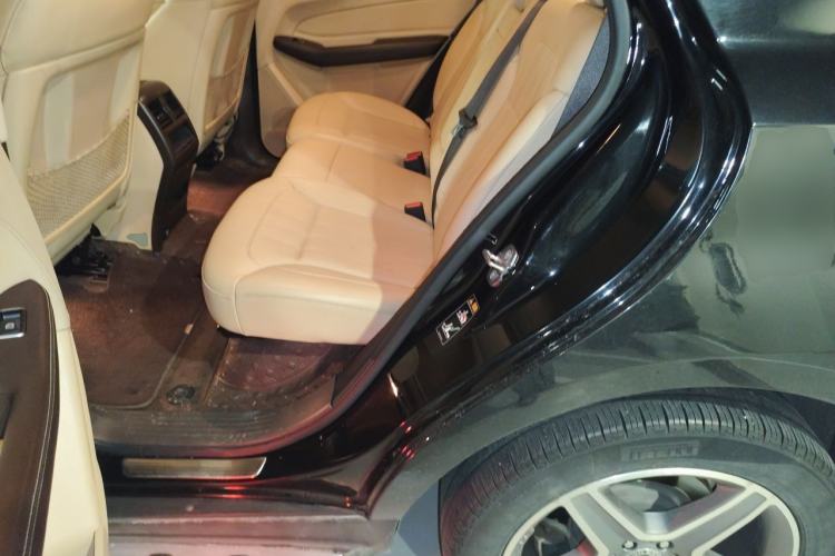 Used Mercedes-Benz GLE-Class 2018 GLE 400 4MATIC U.S. specification Left Rear Seat