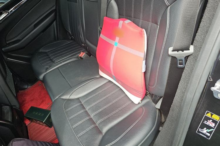 Used Mercedes-Benz GLE-Class 2018 GLE 400 4MATIC U.S. specification Left Rear Seat