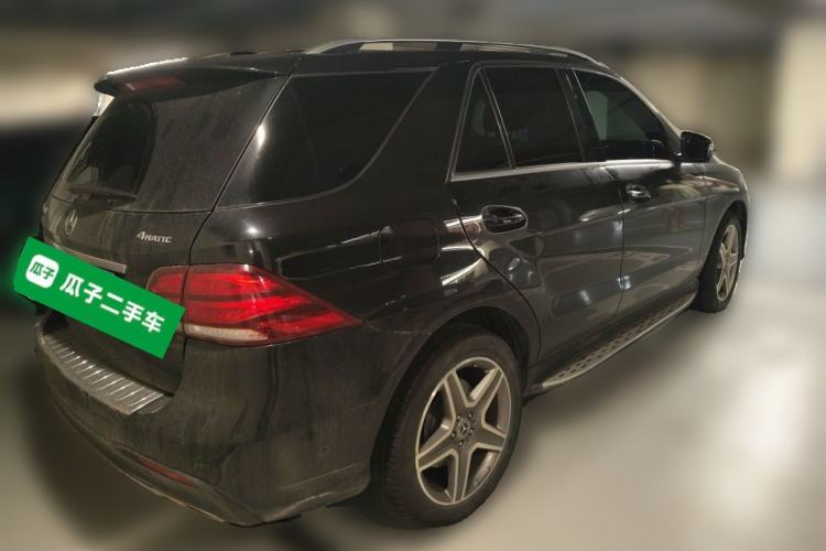 Used Mercedes-Benz GLE-Class 2018 GLE 400 4MATIC U.S. specification Rear Right 45 Deg