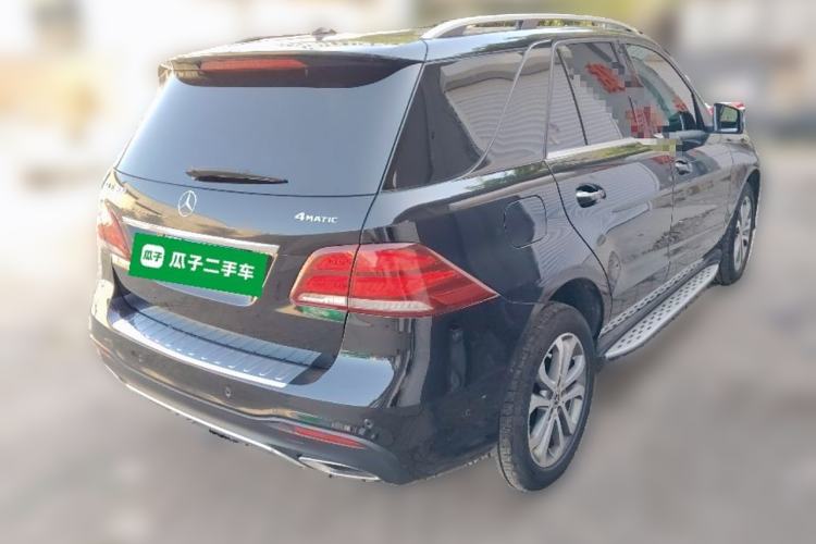 Used Mercedes-Benz GLE-Class 2018 GLE 400 4MATIC U.S. specification Rear Right 45 Deg