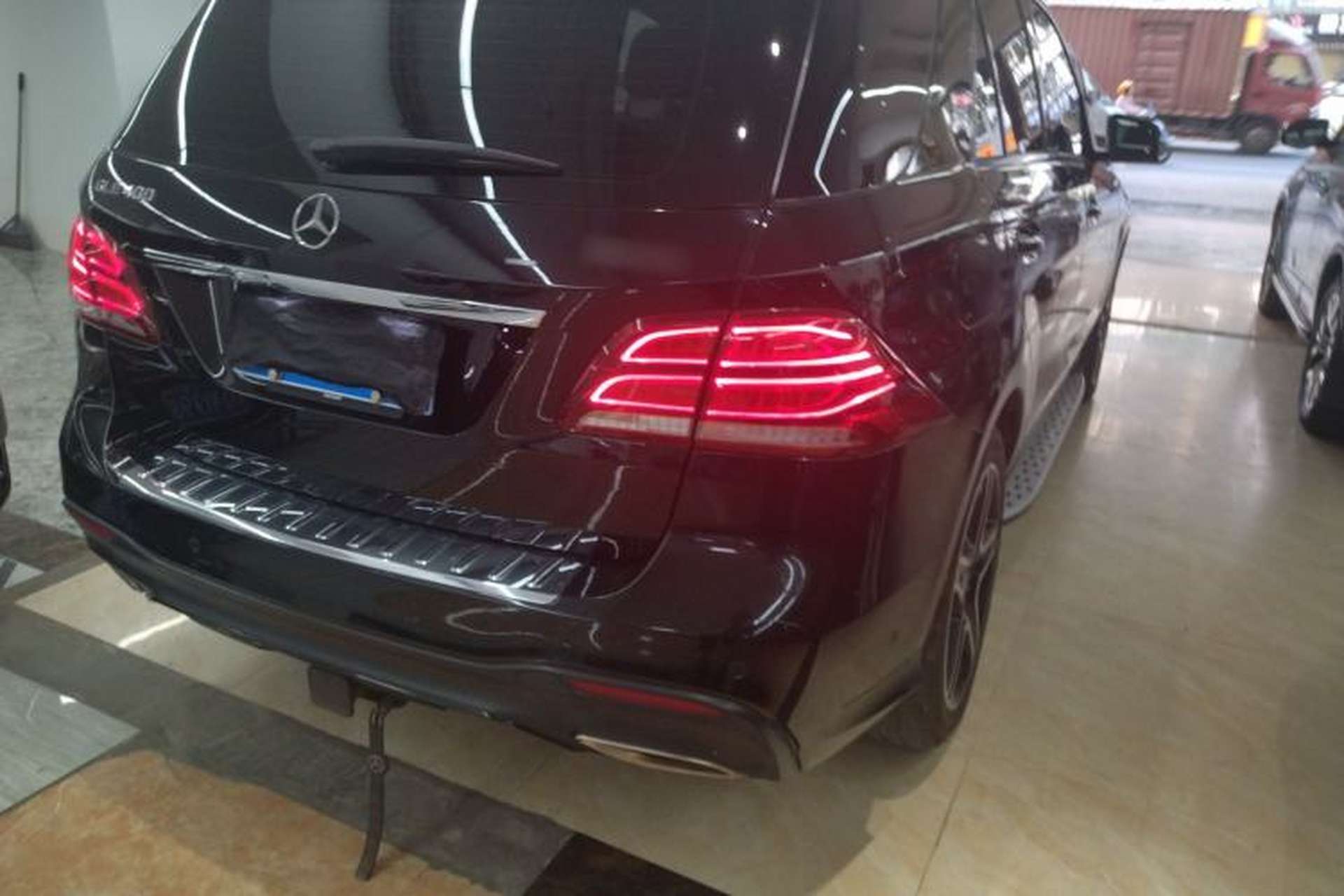 Used Mercedes-Benz GLE-Class 2018 GLE 400 4MATIC U.S. specification Rear Right 45 Deg