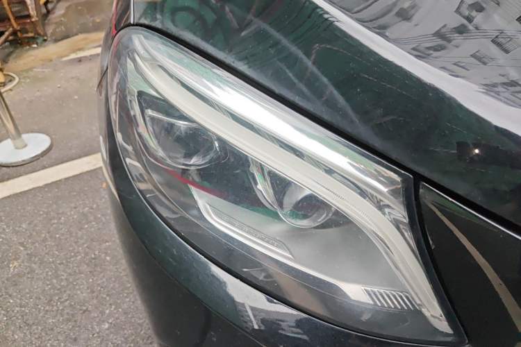 Used Mercedes-Benz GLE-Class  Right Front Headlight
