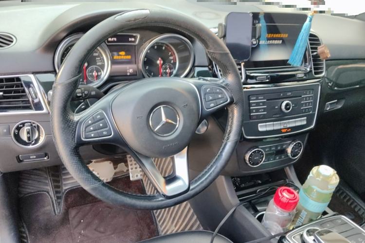 Used Mercedes-Benz GLE-Class 2018 GLE 400 4MATIC U.S. specification Steering Wheel