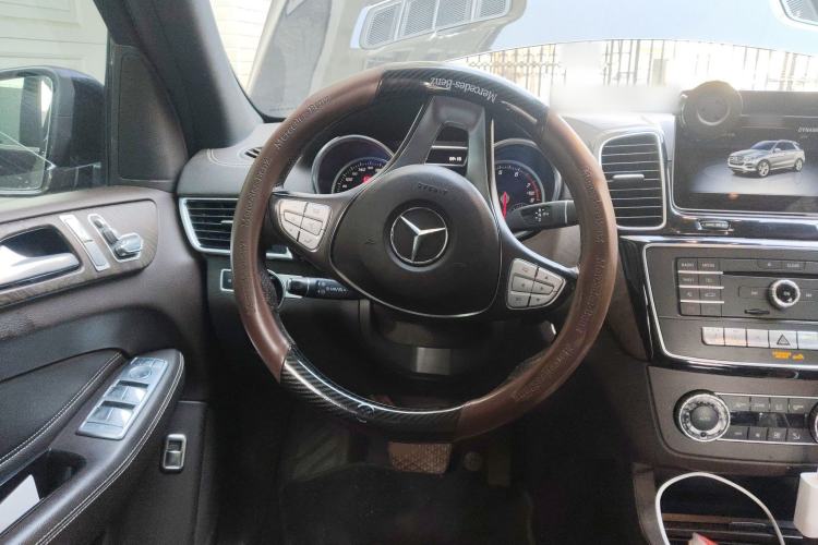 Used Mercedes-Benz GLE-Class 2018 GLE 320 4MATIC Dynamic Edition Collector's Edition Steering Wheel
