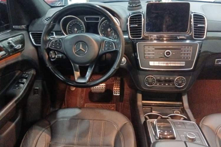 Used Mercedes-Benz GLE-Class 2018 GLE 400 4MATIC Steering Wheel