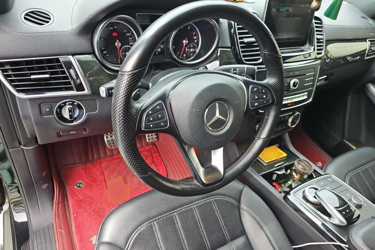 Used Mercedes-Benz GLE-Class 2018 GLE 400 4MATIC U.S. specification Steering Wheel