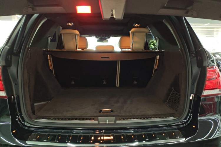 Used Mercedes-Benz GLE-Class 2018 GLE 400 4MATIC Trunk