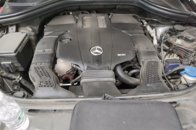 Used Mercedes-Benz GLE-Class 2018 GLE 400 4MATIC U.S. specification Engine Bay