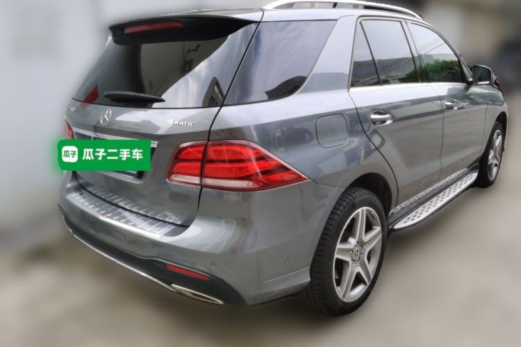 Used Mercedes-Benz GLE-Class 2018 GLE 400 4MATIC U.S. specification Rear Right 45 Deg