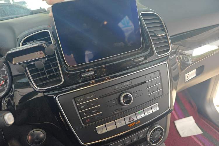 Used Mercedes-Benz GLE-Class  Audio And AC Panel